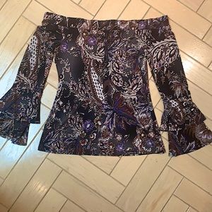 Elegant strapless- fitted dress blouse